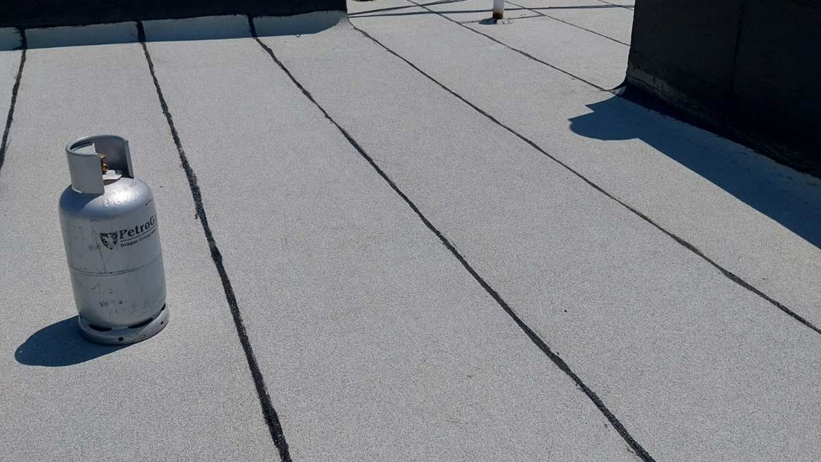 Roof waterproofing membrane installation surface