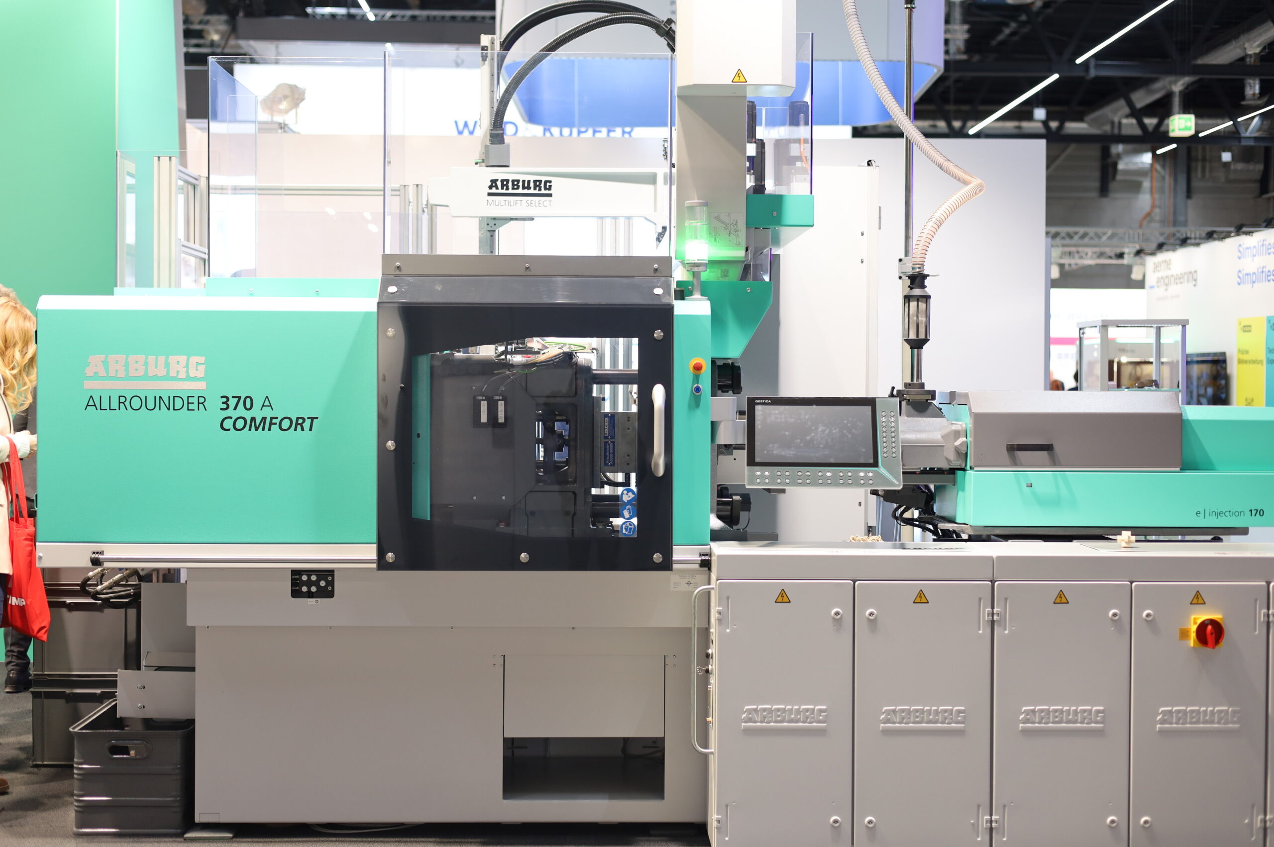 Injection molding machine for TPE TPR overmolding and soft-touch part production